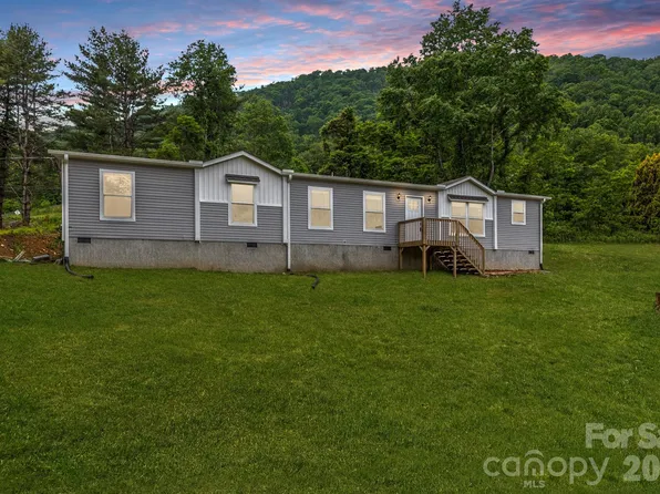 22 Split Pine Cv, Clyde, NC 28721