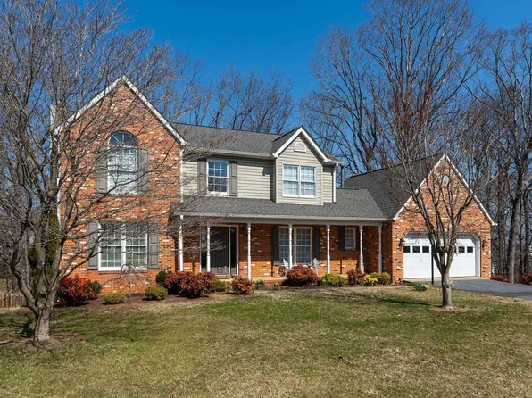 122 Westminister Dr, Fishersville, VA 22939