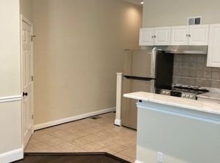 911 R St NW #1, Washington, DC 20001