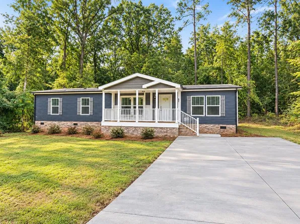 207 Beach Dr, Ninety Six, SC 29666