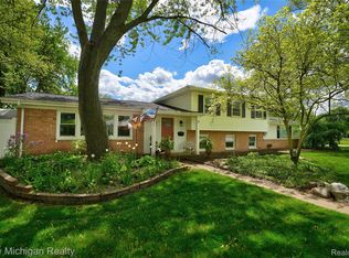 1 Sunburst Ct, Frankenmuth, MI 48734