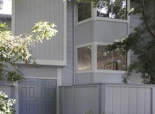 825 Montgomery St, Mountain View, CA 94041