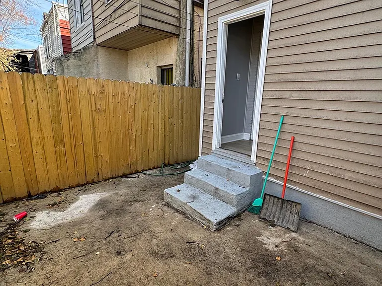 3346 N Smedley St — Photo 12