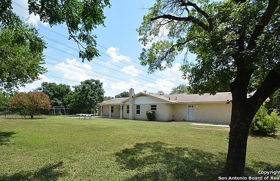 3rd image of 2407 Danbury Dr