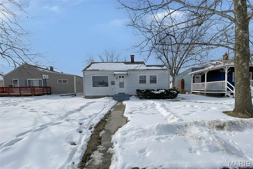 641 Washington Ave photo 1