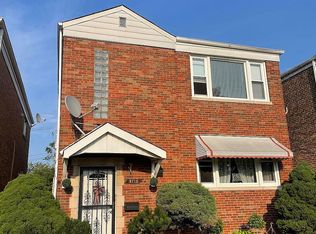 5715 S Meade Ave, Chicago, IL 60638