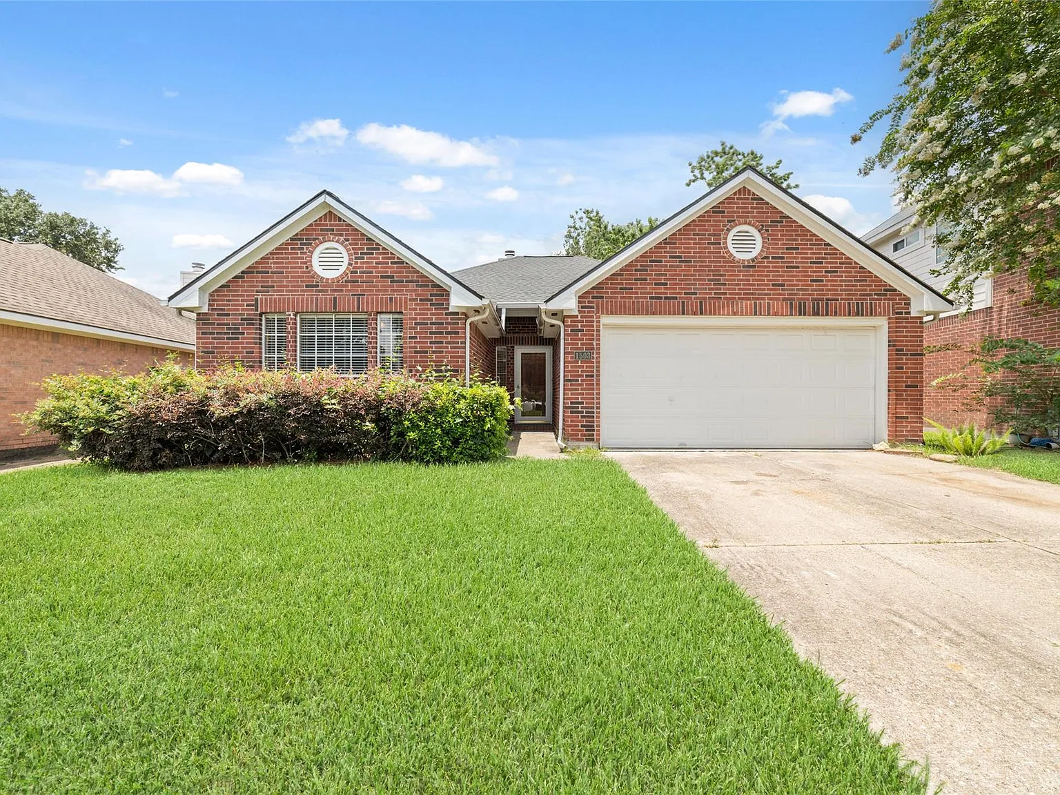 3 bed, 2.0 bath, 1529 sqft, $1,995 — Photo 1