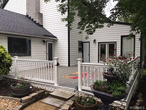 3rd image of 101 Queen Anne Dr