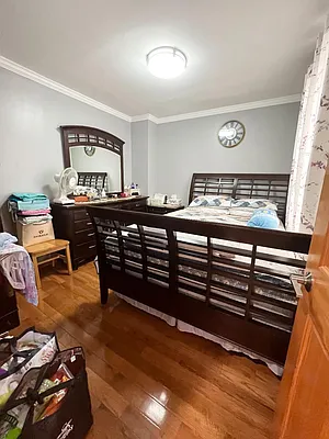 Rented by Halvatzis Realty | media 66