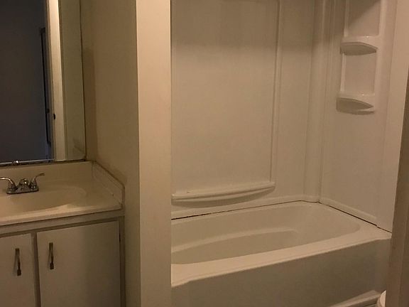 4th image of 35 E 1st Ave #C