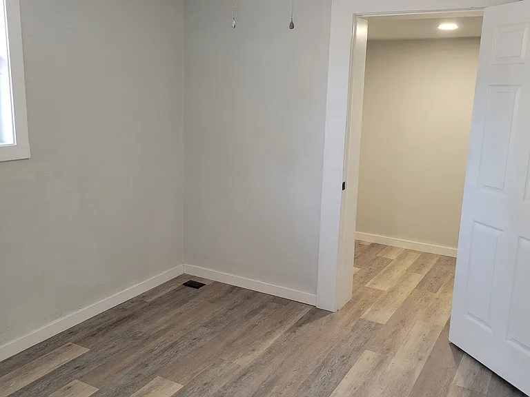 403 Locust St #A — Photo 14