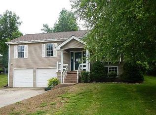 4591 Clearbrook Dr, Saint Charles, MO 63304
