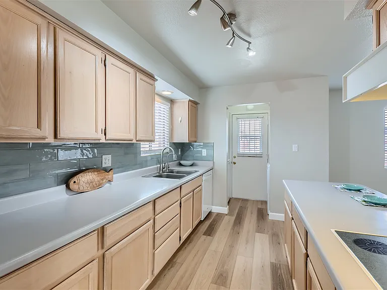 8725 E Valley View Rd — Photo 6