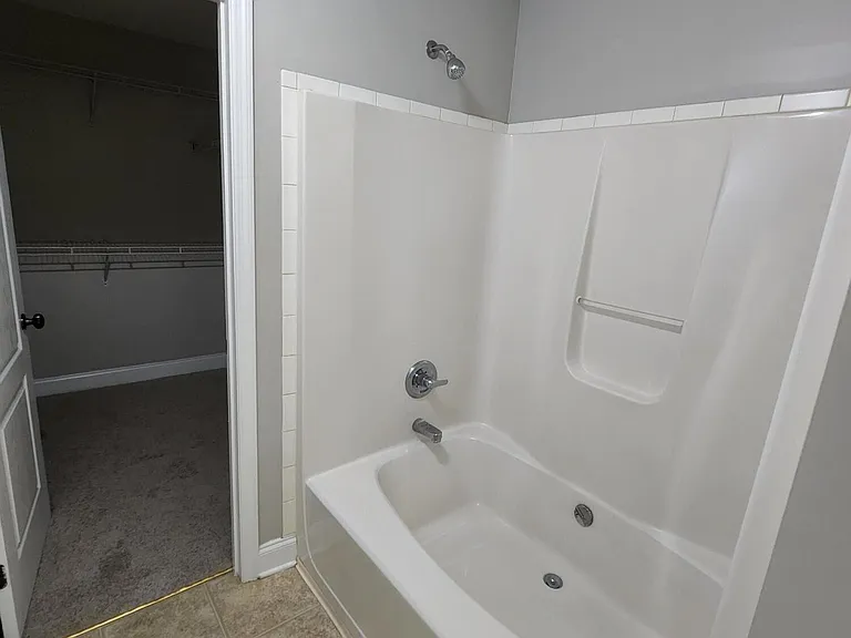 803 Landing Dr — Photo 10