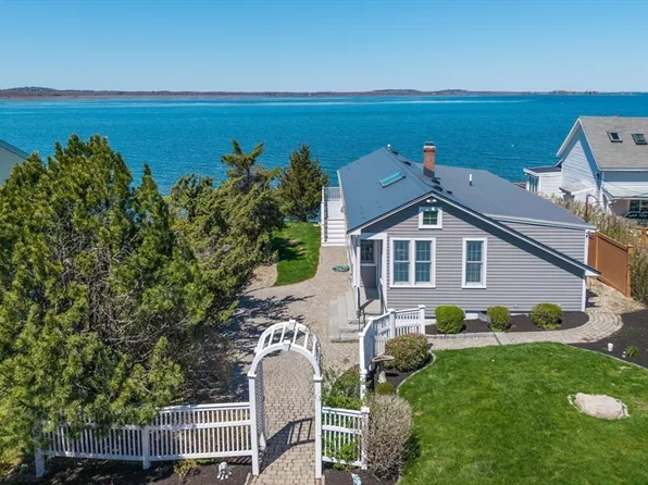 4 N Ridge Rd, Ipswich, MA 01938