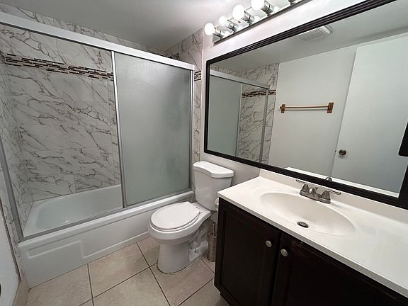 3rd image of 22 Dorset Dr #A