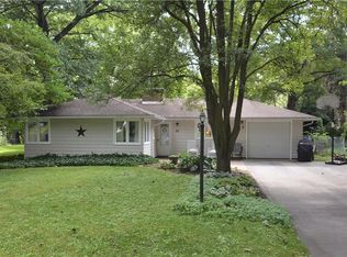 33 Raymond Rd, Penfield, NY 14526