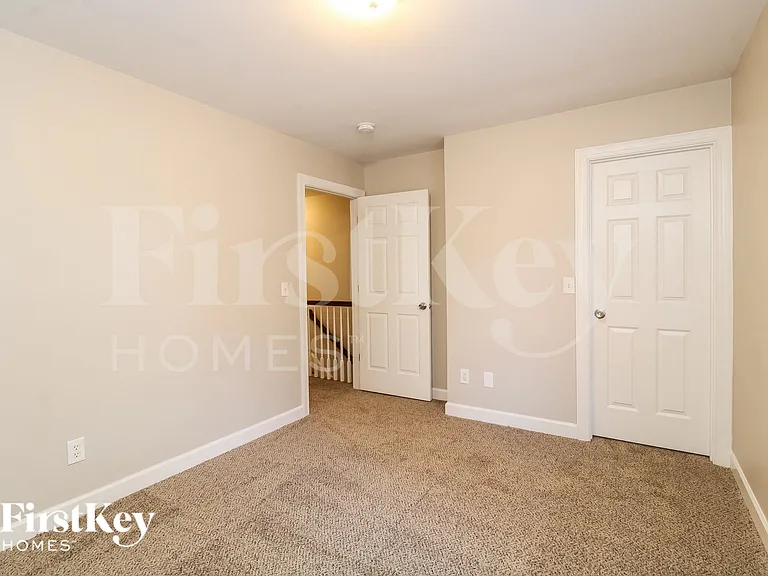 1909 Fernwood Dr — Photo 10