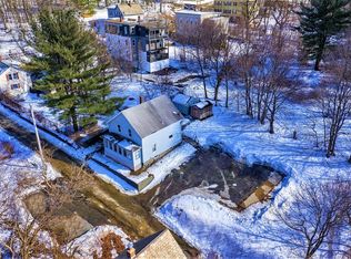 8 Beech Street Ln, Fitchburg, MA 01420