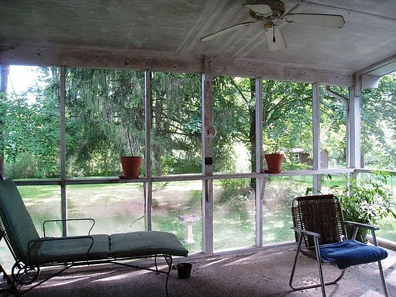5th image of 4842 E Circle Dr NW