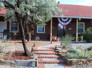 1502 S Grandview Dr, Gallup, NM 87301