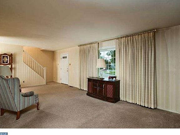 3rd image of 78 Tee Rd