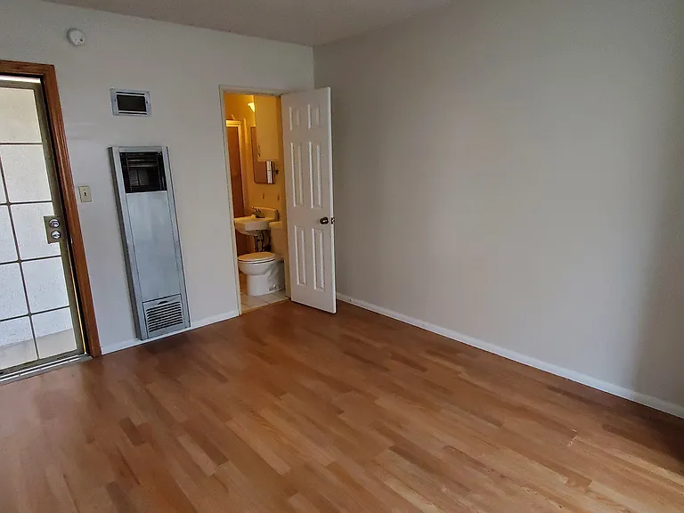 520 S Flower St #101 — Photo 8