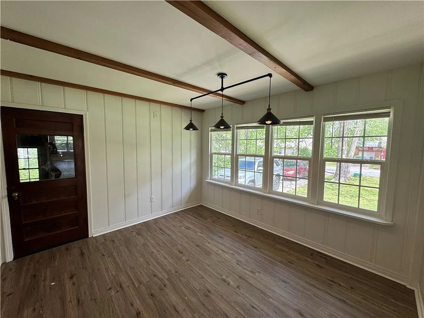 1843 N Janice Ave — Photo 4