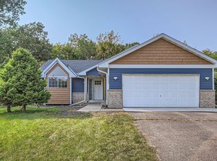 2455 Dahl Cir E, Maplewood, MN 55119