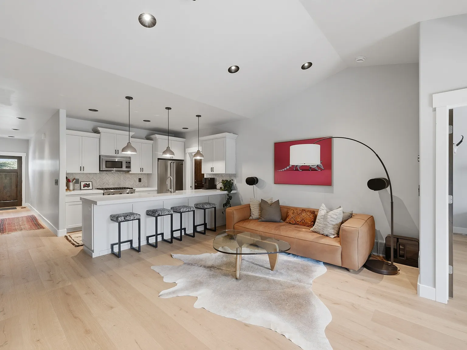 2 bed, 2494 sqft, $5,800 — Photo 4