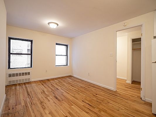 1st image of 530 9th Ave APT 4R