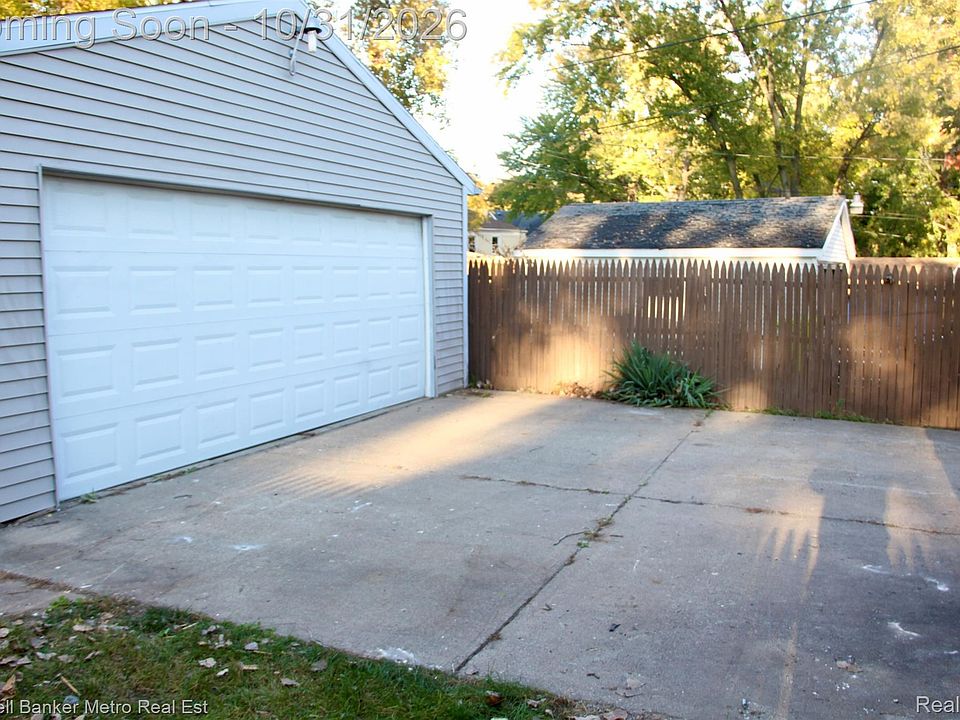 1010 Canterbury Dr, photo 26