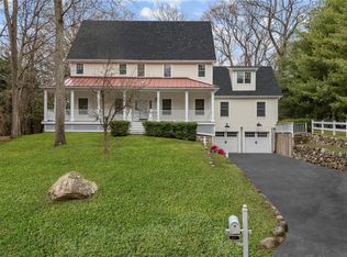 17 Nadworny Lane, Stony Brook, NY