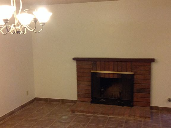 4th image of 2889 Pepper St