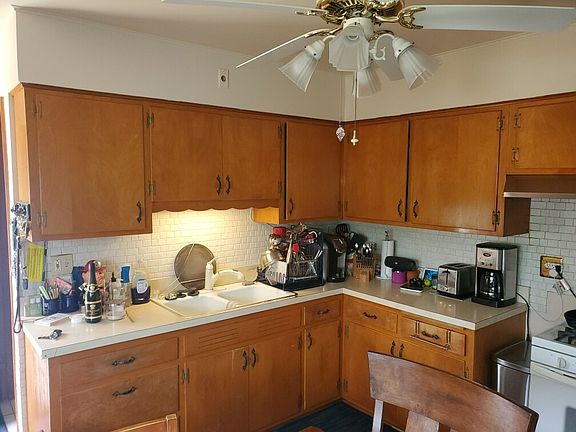 5th image of 1555 W Illinois Ave