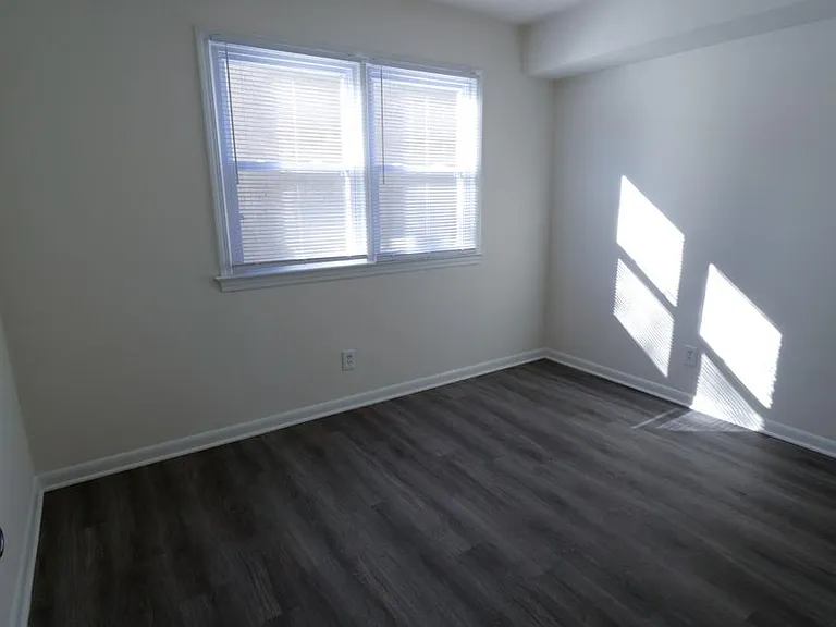 4719 Colley Ave — Photo 7