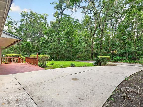 4th image of 810 NW 19TH TERRACE