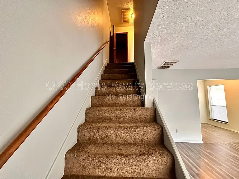 8712 Rayburn Ave — Photo 14