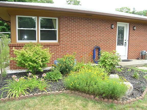 3rd image of 4513 E De Ave