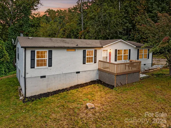 868 Hutch Mountain Rd, Fletcher, NC 28732