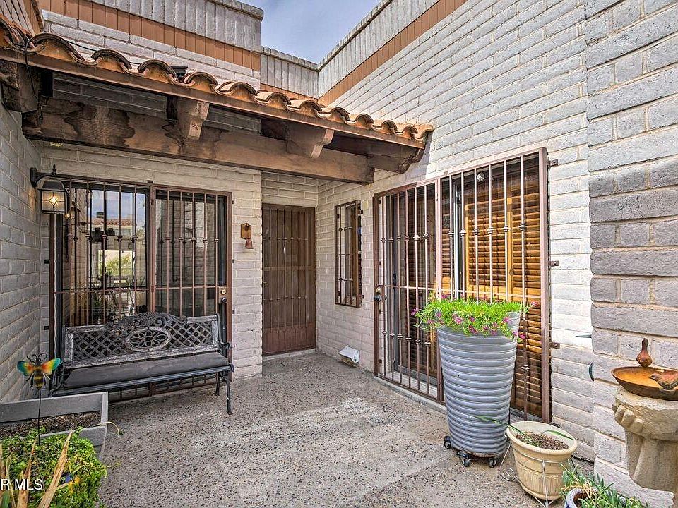 1st image of 123 Casitas Del Este Ln
