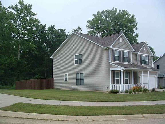 3rd image of 3401 S Glasgow Cir