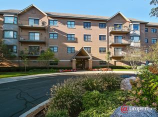 20 Trafalgar Sq UNIT 205, Lincolnshire, IL 60069