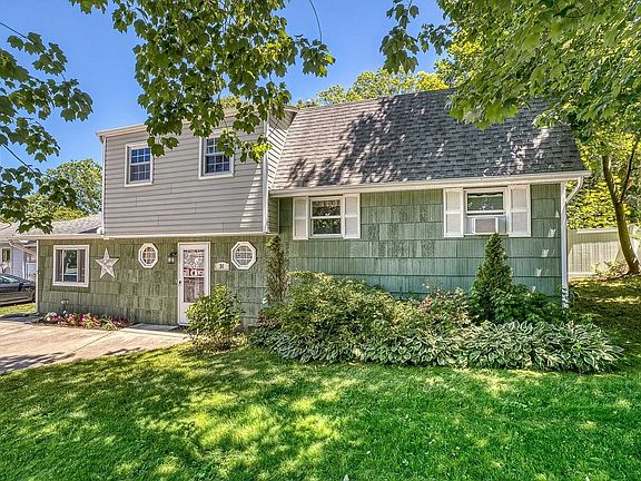 2nd image of 31 Park Hill Dr