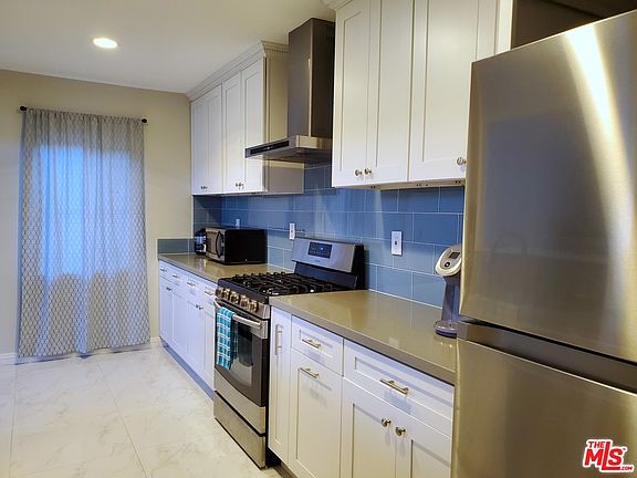 5th image of 9271 Nan St