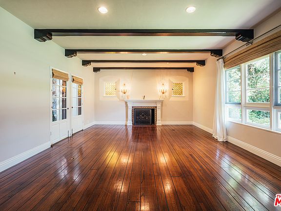 5th image of 2713 McConnell Dr