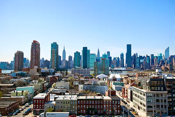 Sold by Modern Spaces | media 23