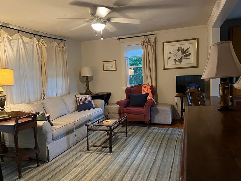 2517 Riverside Dr — Photo 4