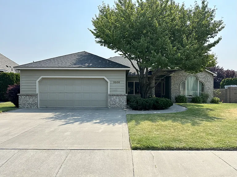 3506 Waterford St — Photo 1