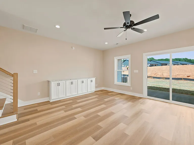 126 Luke Ct — Photo 15